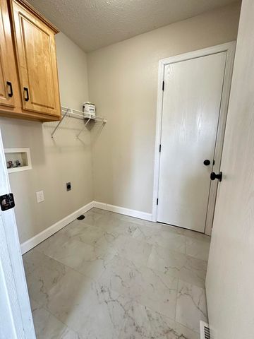 5408 S Spring Court, Battlefield, MO 65619