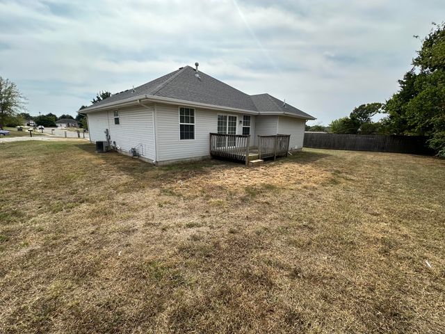5408 S Spring Court, Battlefield, MO 65619