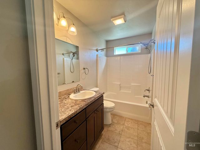 701 N Fillmore St, Jerome, ID 83338
