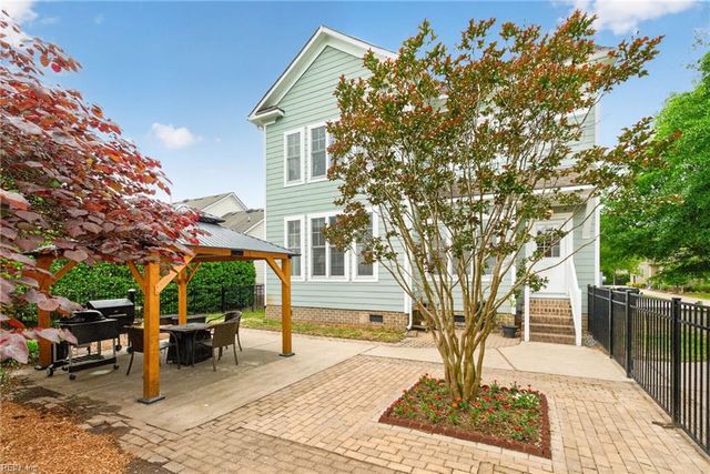 2106 Governors Pointe DR, Suffolk, VA 23436