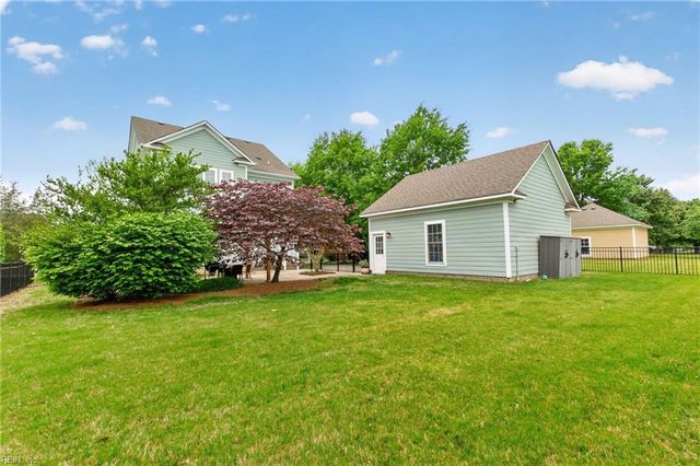 2106 Governors Pointe DR, Suffolk, VA 23436