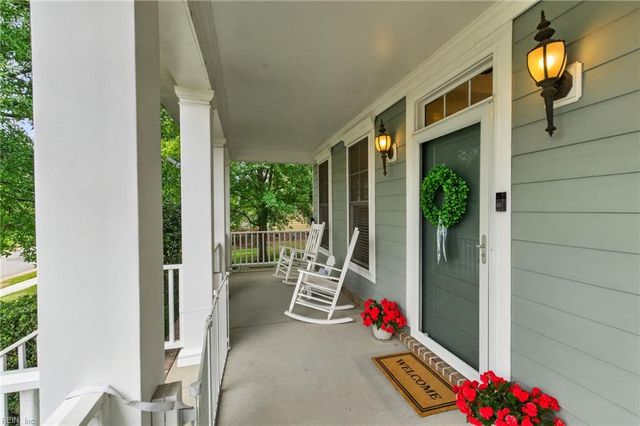 2106 Governors Pointe DR, Suffolk, VA 23436