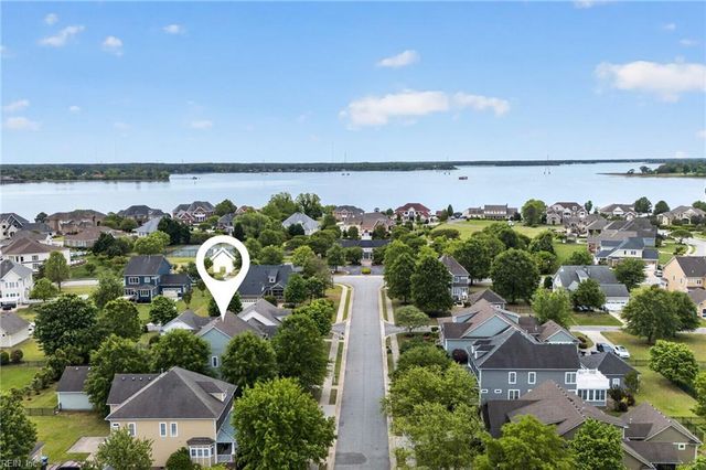 2106 Governors Pointe DR, Suffolk, VA 23436