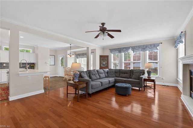2106 Governors Pointe DR, Suffolk, VA 23436