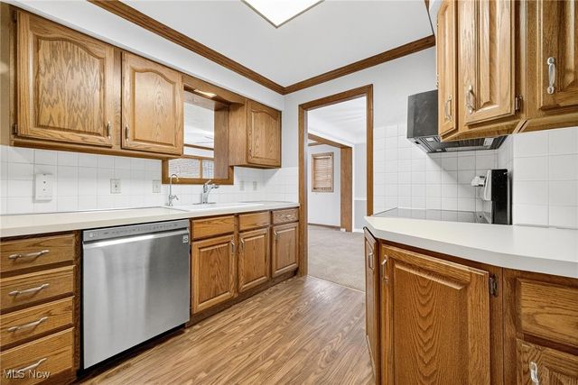 4852 Edsal Drive, Lyndhurst, OH 44124