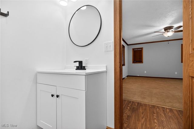 4852 Edsal Drive, Lyndhurst, OH 44124