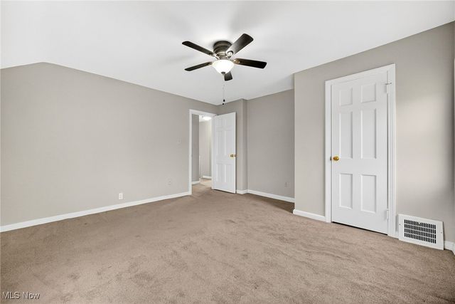 4852 Edsal Drive, Lyndhurst, OH 44124