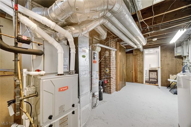 4852 Edsal Drive, Lyndhurst, OH 44124