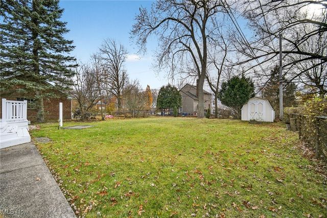 4852 Edsal Drive, Lyndhurst, OH 44124