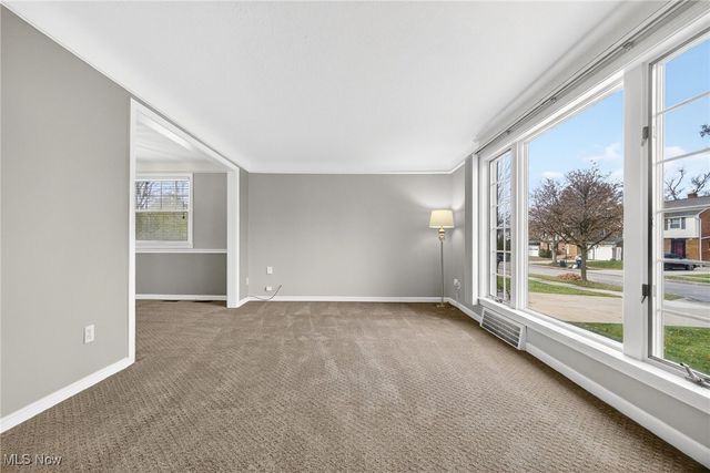 4852 Edsal Drive, Lyndhurst, OH 44124