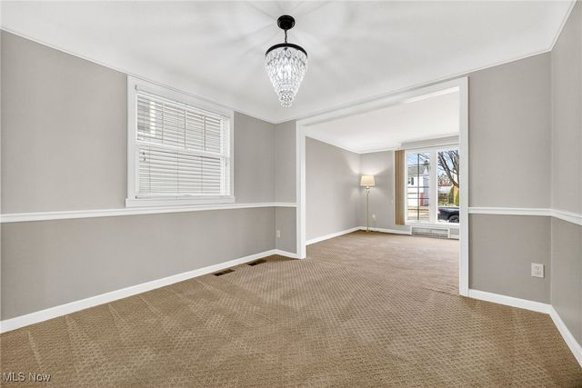 4852 Edsal Drive, Lyndhurst, OH 44124