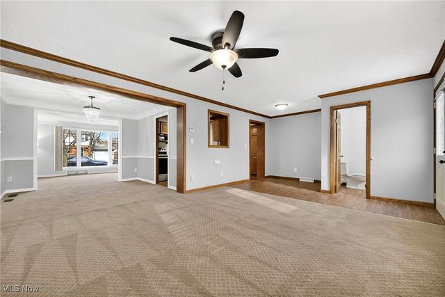 4852 Edsal Drive, Lyndhurst, OH 44124