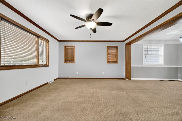 4852 Edsal Drive, Lyndhurst, OH 44124