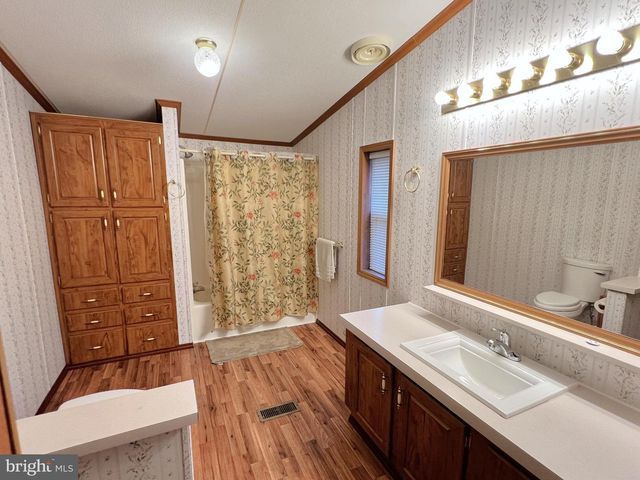 110 CLEARFIELD CT E, Lancaster, PA 17603