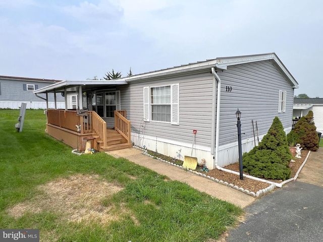 110 CLEARFIELD CT E, Lancaster, PA 17603
