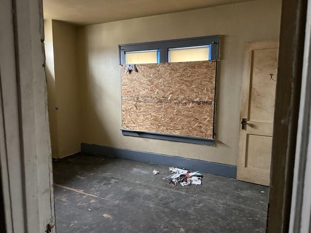 3528 N 15th STREET, Milwaukee, WI 53206