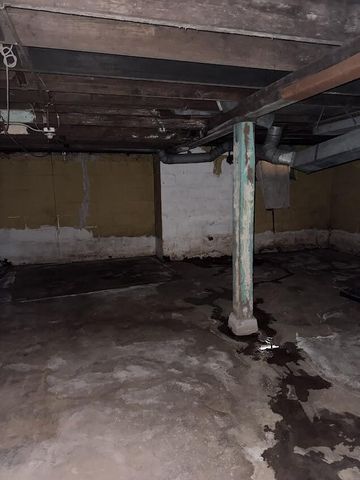 3528 N 15th STREET, Milwaukee, WI 53206