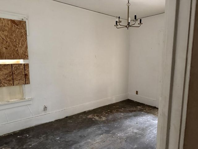 3528 N 15th STREET, Milwaukee, WI 53206