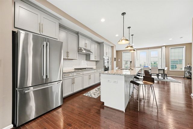 2733 S Spurway Drive, Ann Arbor, MI 48105