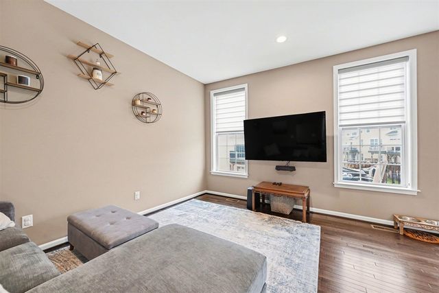2733 S Spurway Drive, Ann Arbor, MI 48105
