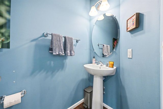2733 S Spurway Drive, Ann Arbor, MI 48105