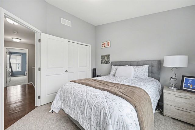 2733 S Spurway Drive, Ann Arbor, MI 48105
