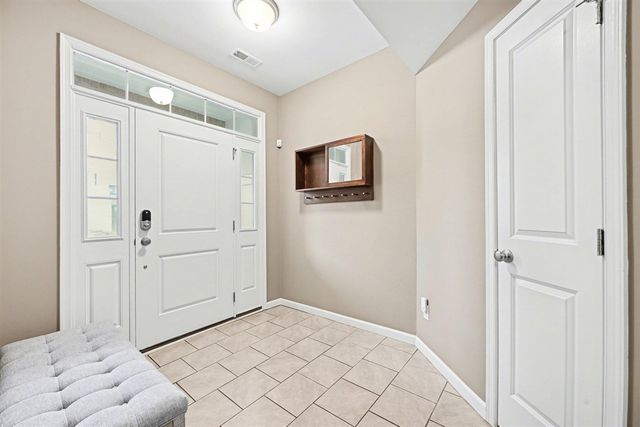 2733 S Spurway Drive, Ann Arbor, MI 48105