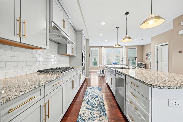 2733 S Spurway Drive, Ann Arbor, MI 48105