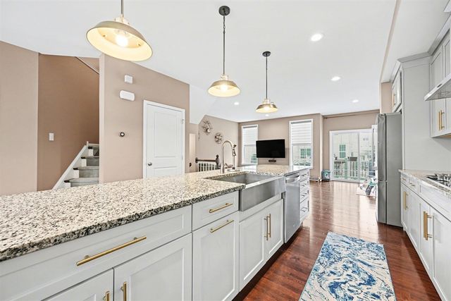 2733 S Spurway Drive, Ann Arbor, MI 48105