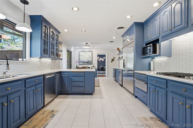 4343 S Victor Avenue, Tulsa, OK 74105