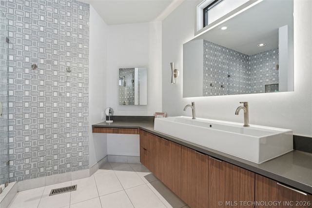 4343 S Victor Avenue, Tulsa, OK 74105