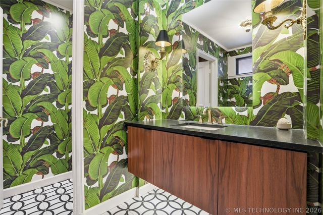 4343 S Victor Avenue, Tulsa, OK 74105