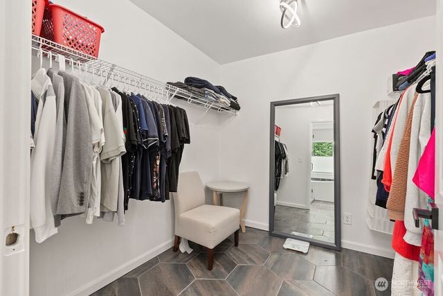 1210 29th Street NW, Puyallup, WA 98371