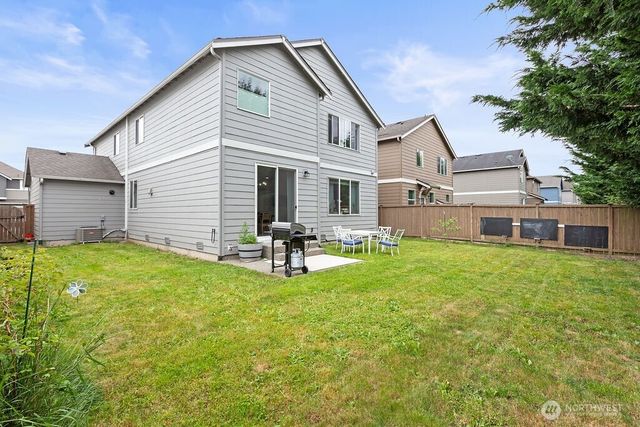 1210 29th Street NW, Puyallup, WA 98371