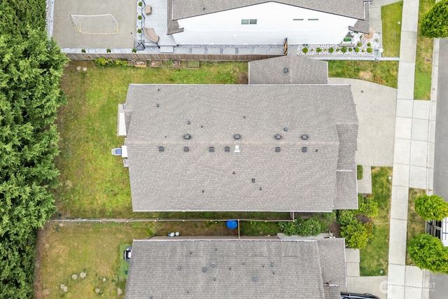 1210 29th Street NW, Puyallup, WA 98371