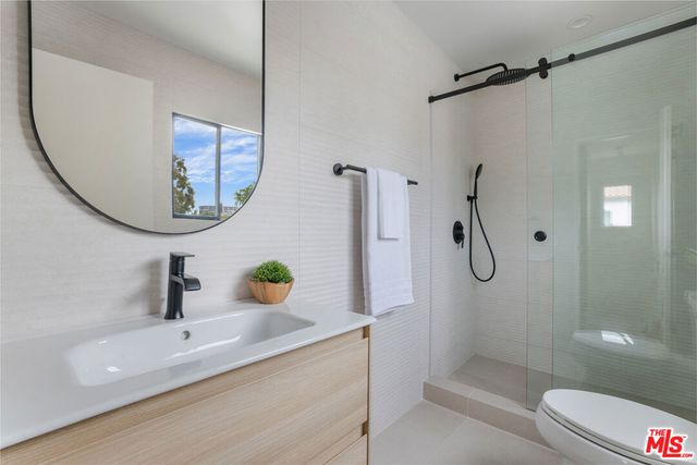 3004 Yale Avenue, Marina Del Rey, CA 90292