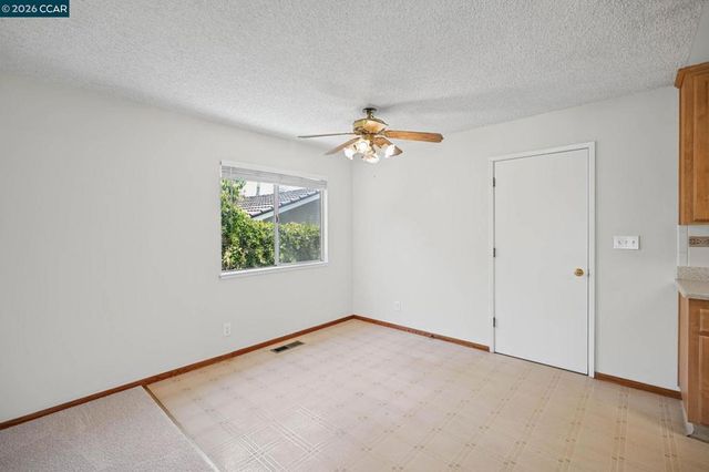 879 Greenway Dr, Martinez, CA 94553