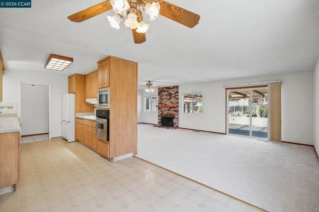 879 Greenway Dr, Martinez, CA 94553