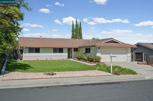879 Greenway Dr, Martinez, CA 94553
