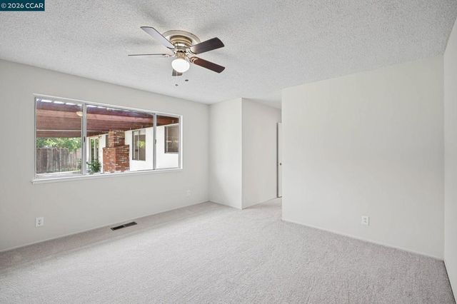 879 Greenway Dr, Martinez, CA 94553