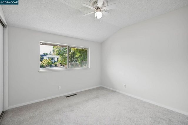 879 Greenway Dr, Martinez, CA 94553