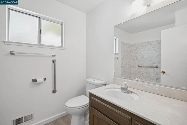 879 Greenway Dr, Martinez, CA 94553