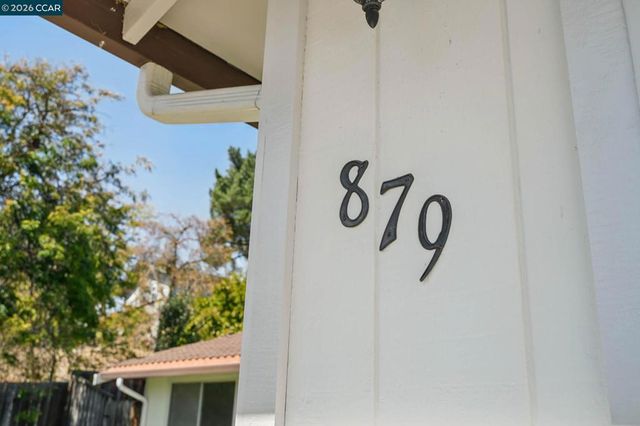 879 Greenway Dr, Martinez, CA 94553
