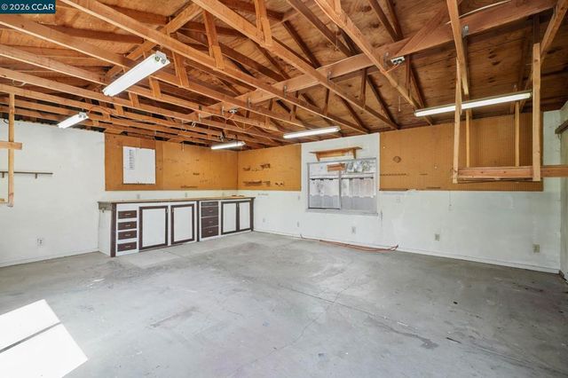 879 Greenway Dr, Martinez, CA 94553