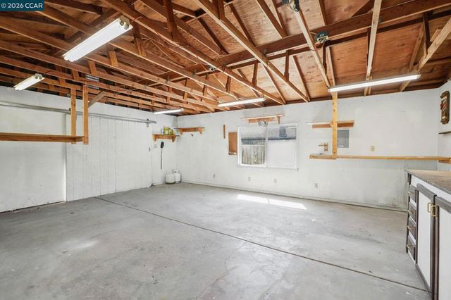 879 Greenway Dr, Martinez, CA 94553