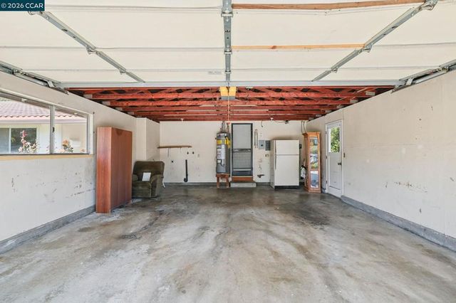 879 Greenway Dr, Martinez, CA 94553