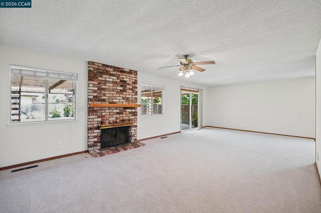 879 Greenway Dr, Martinez, CA 94553