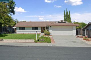 879 Greenway Dr, Martinez, CA 94553