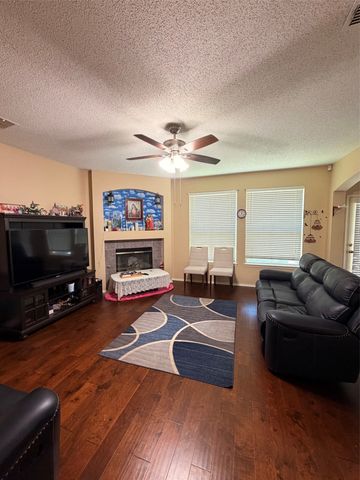 732 Dandelion Drive, Mesquite, TX 75149