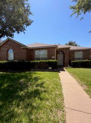 732 Dandelion Drive, Mesquite, TX 75149